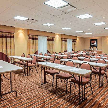 Holiday Inn Express & Suites - Laredo-Event Center Area By Ihg Eksteriør bilde