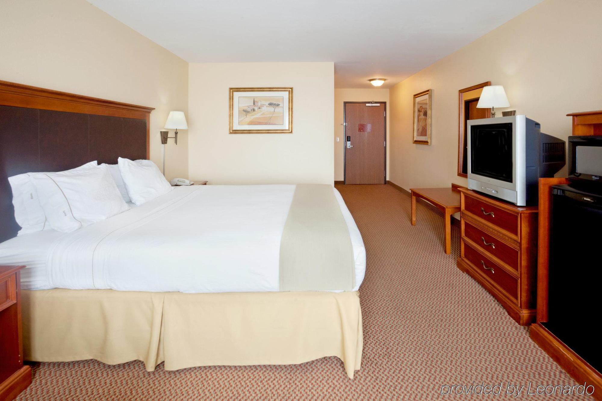 Holiday Inn Express & Suites - Laredo-Event Center Area By Ihg Rom bilde