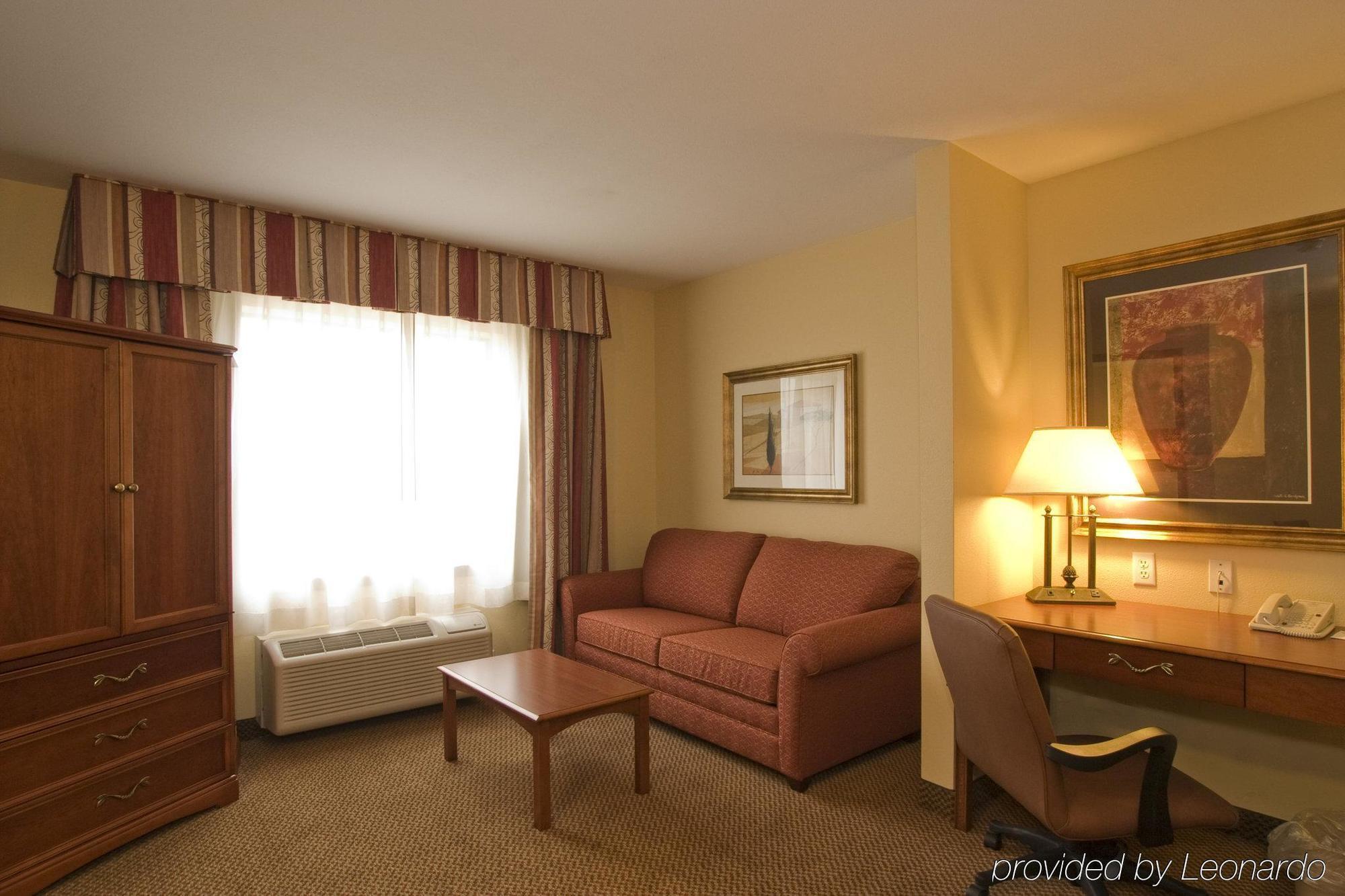 Holiday Inn Express & Suites - Laredo-Event Center Area By Ihg Eksteriør bilde