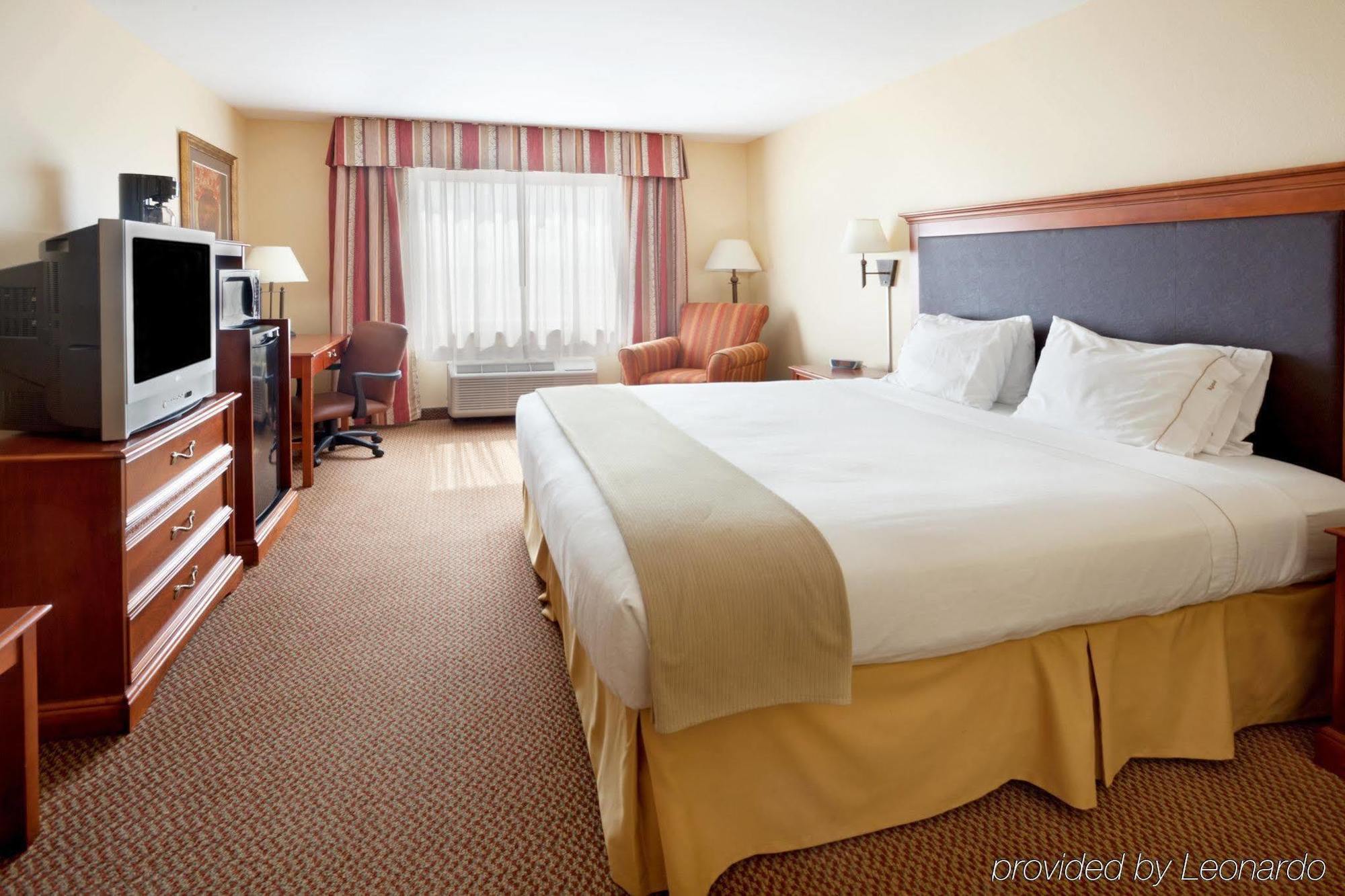 Holiday Inn Express & Suites - Laredo-Event Center Area By Ihg Rom bilde