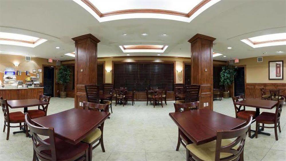 Holiday Inn Express & Suites - Laredo-Event Center Area By Ihg Eksteriør bilde